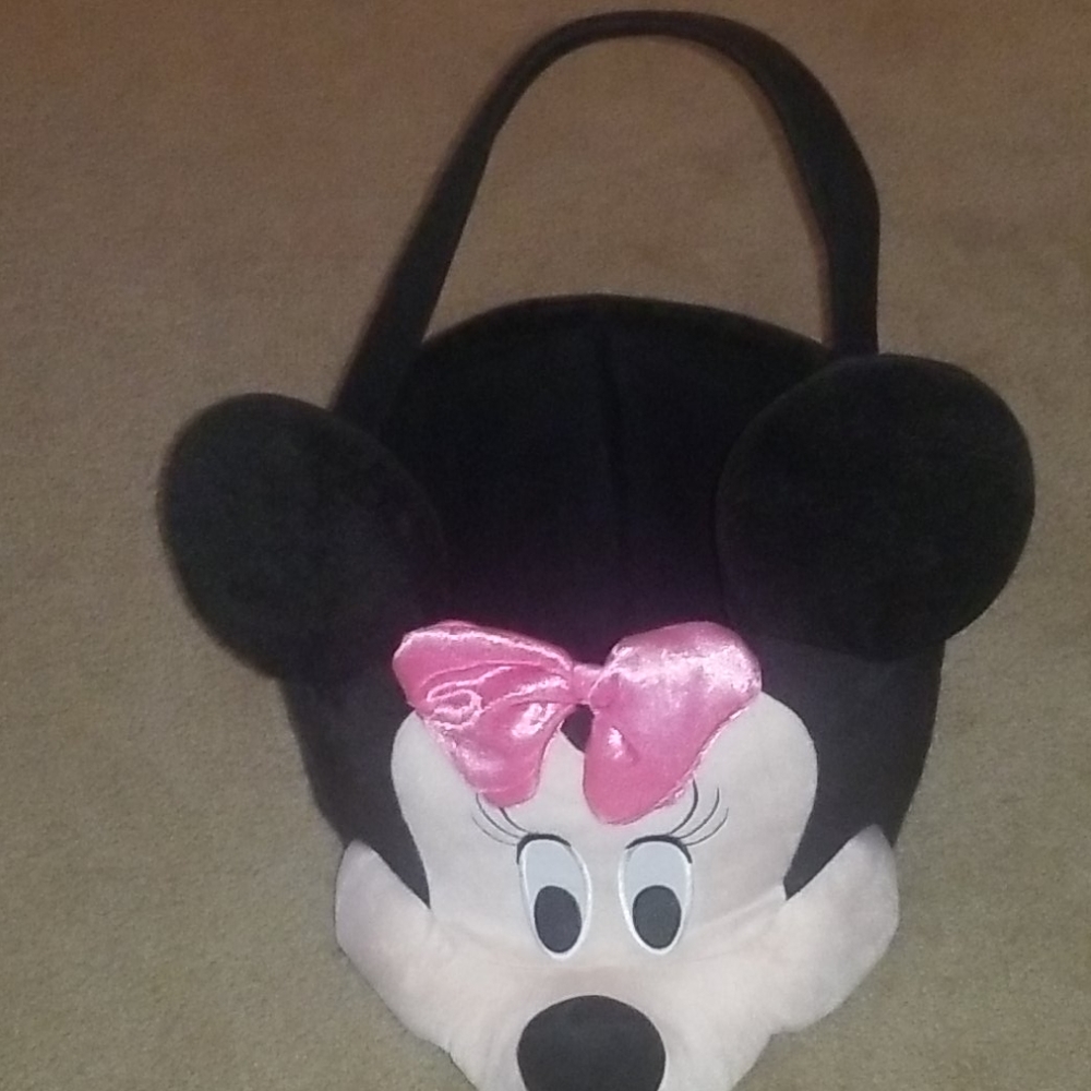 Minnie Mouse Easter Basket